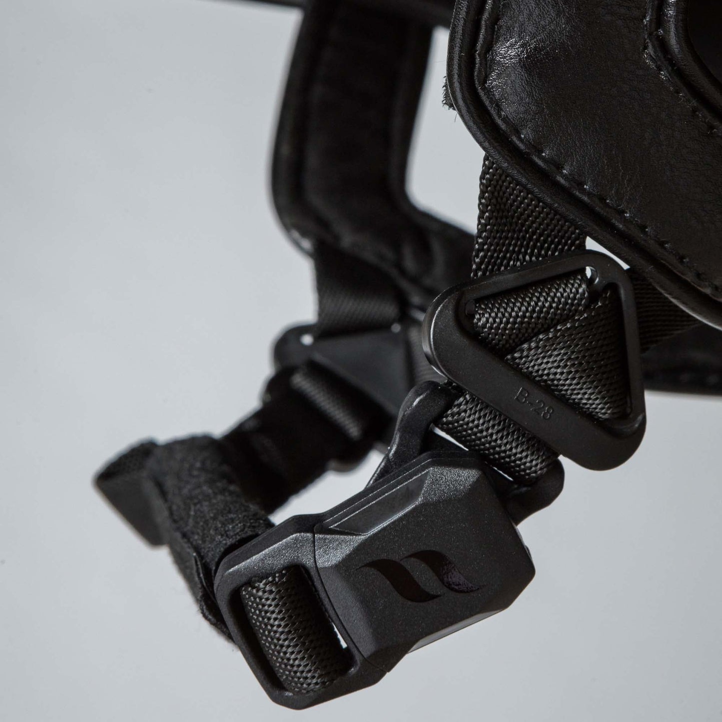 Caracas Glossy Ridhjälm